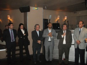 Jérôme SAFAR, Linda EL HADDAD, Jacques SAVINE, Dominique SOPO président national de SOS racisme et Abdulfatah HAMAIL, gouverneur de la ville de Béthléem entourent Michel Destot